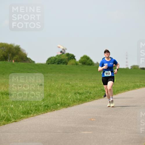 10.05.2026 - 8. Wedeler Halbmarathon Dr. Thomas Lammeyer http://msf.ph/oto/9706009 10.05.2026 11:56:57 Laufen 612 meine-sportfotos.de