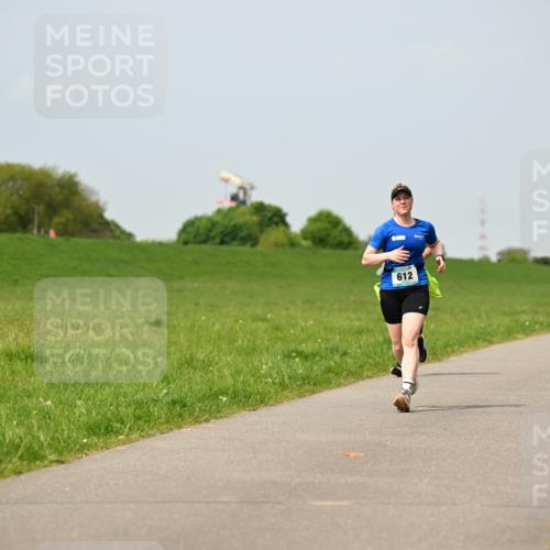 10.05.2026 - 8. Wedeler Halbmarathon Dr. Thomas Lammeyer http://msf.ph/oto/9706010 10.05.2026 11:56:57 Laufen 612 meine-sportfotos.de
