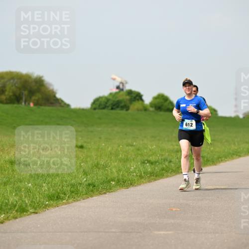 10.05.2026 - 8. Wedeler Halbmarathon Dr. Thomas Lammeyer http://msf.ph/oto/9706013 10.05.2026 11:56:57 Laufen 612 meine-sportfotos.de