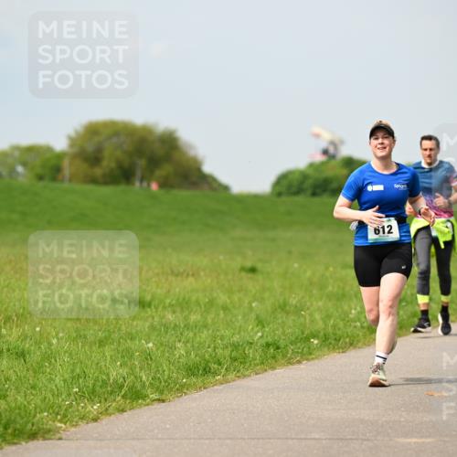 10.05.2026 - 8. Wedeler Halbmarathon Dr. Thomas Lammeyer http://msf.ph/oto/9706021 10.05.2026 11:56:58 Laufen 612 meine-sportfotos.de