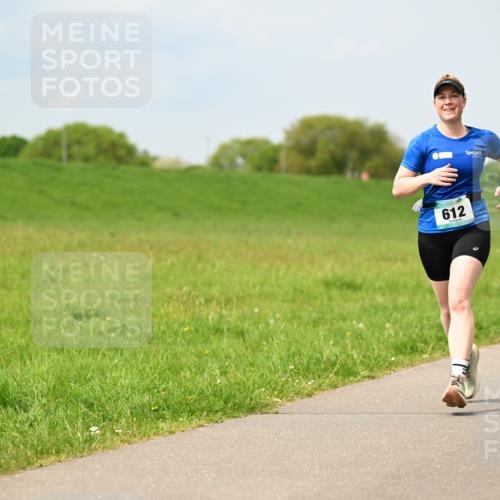 10.05.2026 - 8. Wedeler Halbmarathon Dr. Thomas Lammeyer http://msf.ph/oto/9706031 10.05.2026 11:57:00 Laufen 612 meine-sportfotos.de