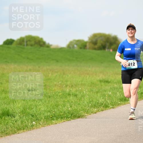 10.05.2026 - 8. Wedeler Halbmarathon Dr. Thomas Lammeyer http://msf.ph/oto/9706032 10.05.2026 11:57:00 Laufen 612 meine-sportfotos.de
