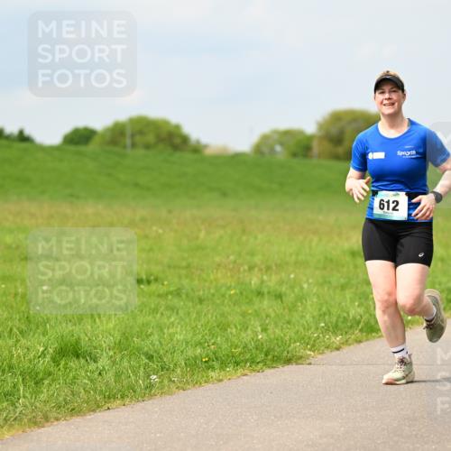 10.05.2026 - 8. Wedeler Halbmarathon Dr. Thomas Lammeyer http://msf.ph/oto/9706035 10.05.2026 11:57:00 Laufen 612 meine-sportfotos.de