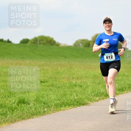 10.05.2026 - 8. Wedeler Halbmarathon Dr. Thomas Lammeyer http://msf.ph/oto/9706036 10.05.2026 11:57:00 Laufen 612 meine-sportfotos.de