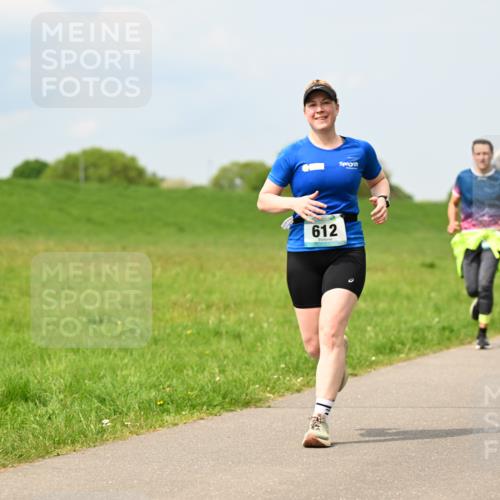 10.05.2026 - 8. Wedeler Halbmarathon Dr. Thomas Lammeyer http://msf.ph/oto/9706037 10.05.2026 11:57:00 Laufen 612 meine-sportfotos.de