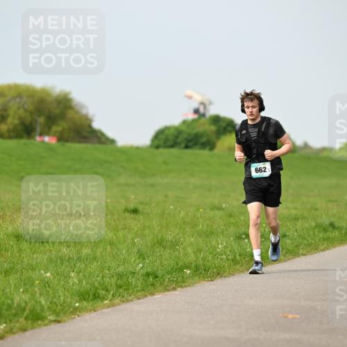10.05.2026 - 8. Wedeler Halbmarathon Dr. Thomas Lammeyer http://msf.ph/oto/9706050 10.05.2026 11:57:14 Laufen 662 meine-sportfotos.de