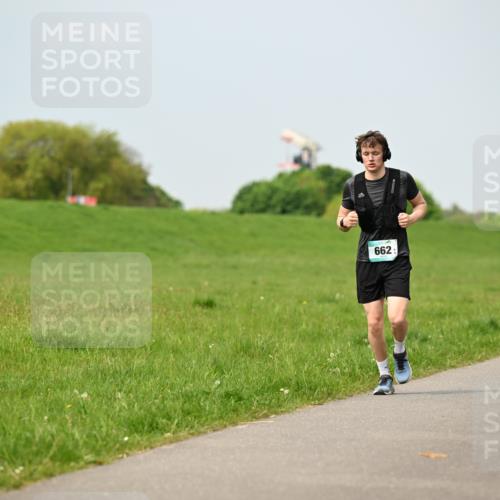 10.05.2026 - 8. Wedeler Halbmarathon Dr. Thomas Lammeyer http://msf.ph/oto/9706051 10.05.2026 11:57:15 Laufen 662 meine-sportfotos.de
