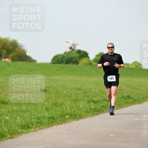 10.05.2026 - 8. Wedeler Halbmarathon Dr. Thomas Lammeyer http://msf.ph/oto/9706078 10.05.2026 11:57:22 Laufen 183 meine-sportfotos.de