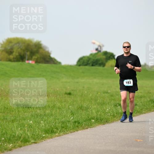 10.05.2026 - 8. Wedeler Halbmarathon Dr. Thomas Lammeyer http://msf.ph/oto/9706086 10.05.2026 11:57:23 Laufen 183 meine-sportfotos.de