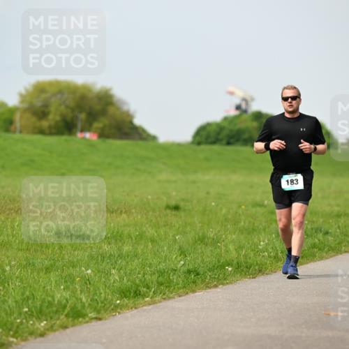 10.05.2026 - 8. Wedeler Halbmarathon Dr. Thomas Lammeyer http://msf.ph/oto/9706090 10.05.2026 11:57:24 Laufen 183 meine-sportfotos.de