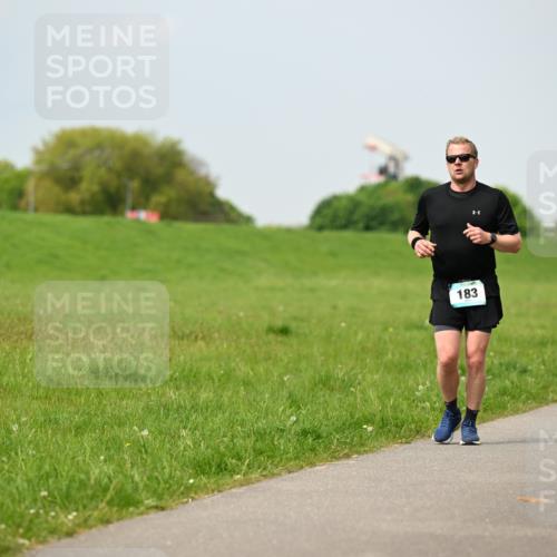 10.05.2026 - 8. Wedeler Halbmarathon Dr. Thomas Lammeyer http://msf.ph/oto/9706093 10.05.2026 11:57:24 Laufen 183 meine-sportfotos.de