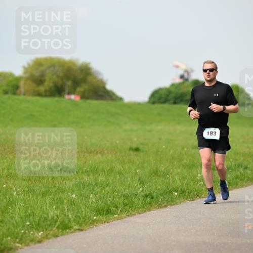 10.05.2026 - 8. Wedeler Halbmarathon Dr. Thomas Lammeyer http://msf.ph/oto/9706095 10.05.2026 11:57:24 Laufen 183 meine-sportfotos.de