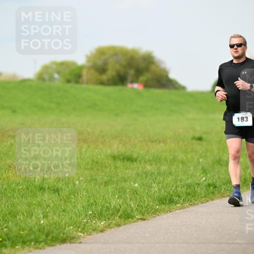 10.05.2026 - 8. Wedeler Halbmarathon Dr. Thomas Lammeyer http://msf.ph/oto/9706101 10.05.2026 11:57:25 Laufen 183 meine-sportfotos.de