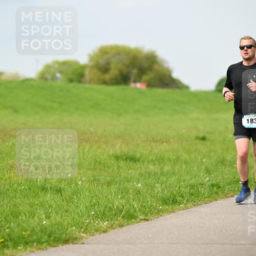 10.05.2026 - 8. Wedeler Halbmarathon Dr. Thomas Lammeyer http://msf.ph/oto/9706102 10.05.2026 11:57:25 Laufen 183 meine-sportfotos.de