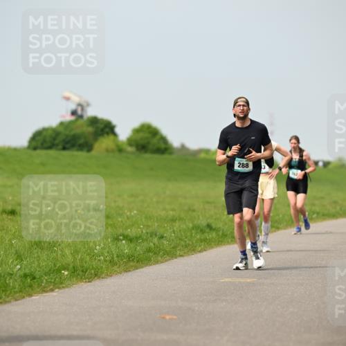 10.05.2026 - 8. Wedeler Halbmarathon Dr. Thomas Lammeyer http://msf.ph/oto/9706110 10.05.2026 11:57:28 Laufen 288 meine-sportfotos.de