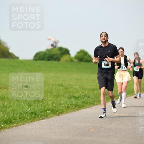 10.05.2026 - 8. Wedeler Halbmarathon Dr. Thomas Lammeyer http://msf.ph/oto/9706119 10.05.2026 11:57:29 Laufen 288, 483 meine-sportfotos.de