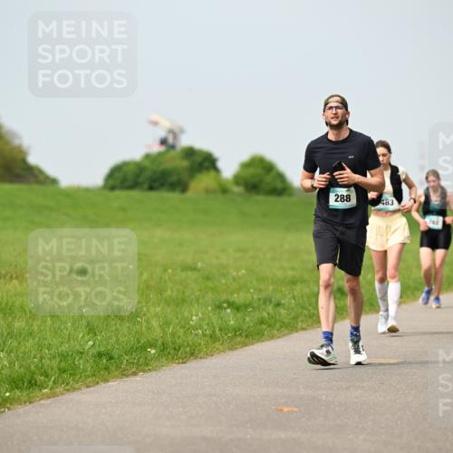 10.05.2026 - 8. Wedeler Halbmarathon Dr. Thomas Lammeyer http://msf.ph/oto/9706120 10.05.2026 11:57:29 Laufen 288, 483 meine-sportfotos.de