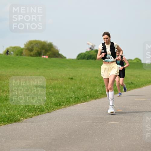 10.05.2026 - 8. Wedeler Halbmarathon Dr. Thomas Lammeyer http://msf.ph/oto/9706185 10.05.2026 11:57:34 Laufen 483 meine-sportfotos.de
