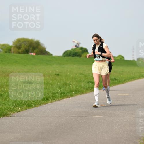10.05.2026 - 8. Wedeler Halbmarathon Dr. Thomas Lammeyer http://msf.ph/oto/9706188 10.05.2026 11:57:34 Laufen 483 meine-sportfotos.de