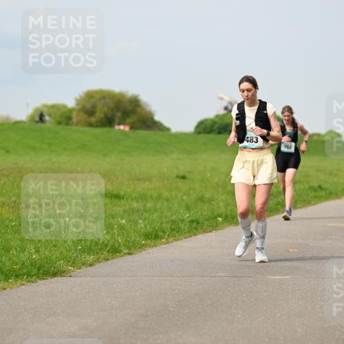 10.05.2026 - 8. Wedeler Halbmarathon Dr. Thomas Lammeyer http://msf.ph/oto/9706193 10.05.2026 11:57:34 Laufen 483, 762 meine-sportfotos.de