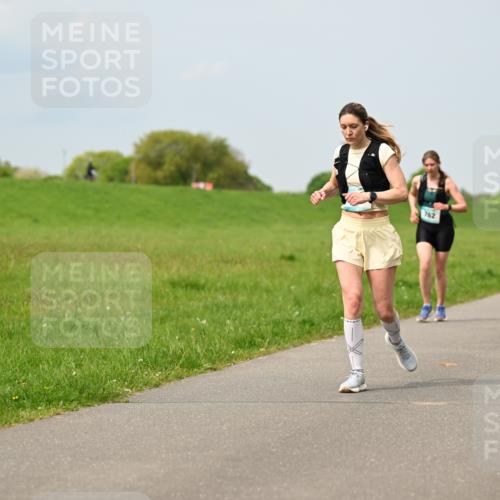 10.05.2026 - 8. Wedeler Halbmarathon Dr. Thomas Lammeyer http://msf.ph/oto/9706195 10.05.2026 11:57:34 Laufen 762 meine-sportfotos.de