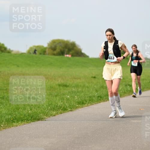 10.05.2026 - 8. Wedeler Halbmarathon Dr. Thomas Lammeyer http://msf.ph/oto/9706201 10.05.2026 11:57:35 Laufen 483 meine-sportfotos.de