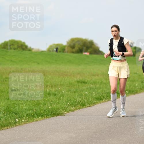 10.05.2026 - 8. Wedeler Halbmarathon Dr. Thomas Lammeyer http://msf.ph/oto/9706207 10.05.2026 11:57:35 Laufen 762 meine-sportfotos.de