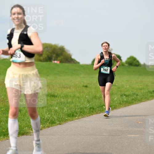 10.05.2026 - 8. Wedeler Halbmarathon Dr. Thomas Lammeyer http://msf.ph/oto/9706225 10.05.2026 11:57:36 Laufen 762, 317 meine-sportfotos.de