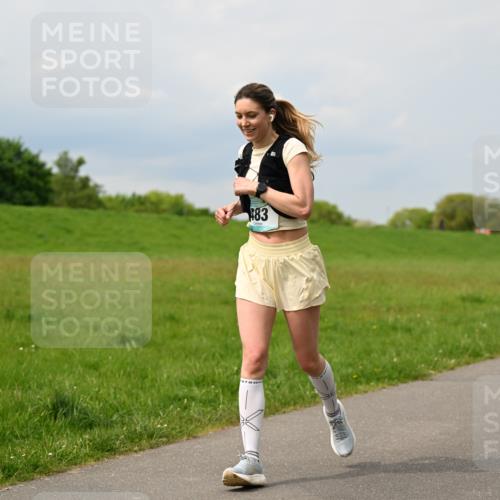 10.05.2026 - 8. Wedeler Halbmarathon Dr. Thomas Lammeyer http://msf.ph/oto/9706234 10.05.2026 11:57:37 Laufen 183, 762 meine-sportfotos.de