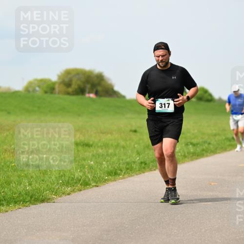 10.05.2026 - 8. Wedeler Halbmarathon Dr. Thomas Lammeyer http://msf.ph/oto/9706278 10.05.2026 11:57:41 Laufen 317, 220 meine-sportfotos.de