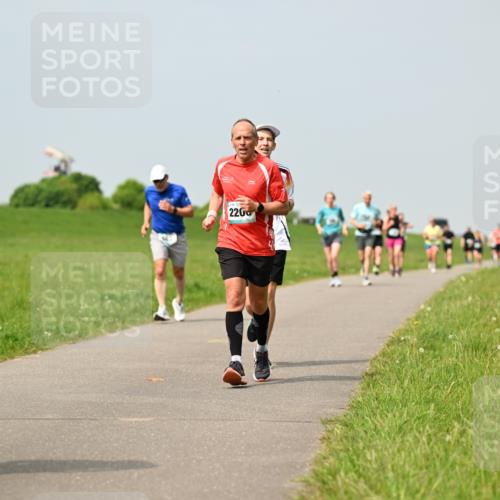 10.05.2026 - 8. Wedeler Halbmarathon Dr. Thomas Lammeyer http://msf.ph/oto/9706286 10.05.2026 11:57:42 Laufen 220 meine-sportfotos.de