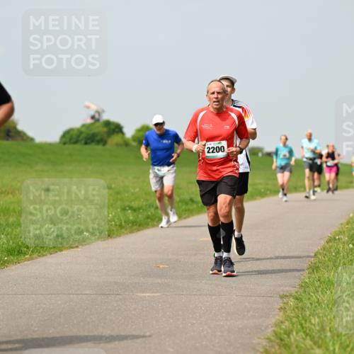 10.05.2026 - 8. Wedeler Halbmarathon Dr. Thomas Lammeyer http://msf.ph/oto/9706292 10.05.2026 11:57:43 Laufen 317, 2200 meine-sportfotos.de