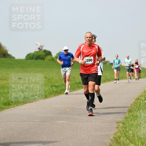 10.05.2026 - 8. Wedeler Halbmarathon Dr. Thomas Lammeyer http://msf.ph/oto/9706300 10.05.2026 11:57:43 Laufen 317, 200 meine-sportfotos.de