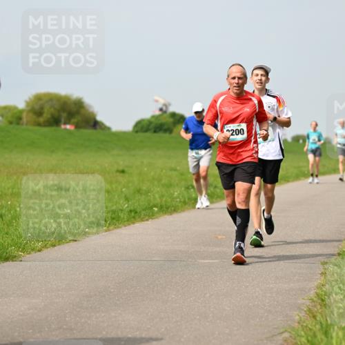 10.05.2026 - 8. Wedeler Halbmarathon Dr. Thomas Lammeyer http://msf.ph/oto/9706307 10.05.2026 11:57:43 Laufen 200 meine-sportfotos.de