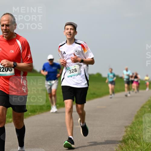 10.05.2026 - 8. Wedeler Halbmarathon Dr. Thomas Lammeyer http://msf.ph/oto/9706339 10.05.2026 11:57:46 Laufen 2200, 328 meine-sportfotos.de