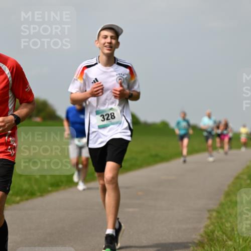 10.05.2026 - 8. Wedeler Halbmarathon Dr. Thomas Lammeyer http://msf.ph/oto/9706341 10.05.2026 11:57:46 Laufen 1009, 2200, 328 meine-sportfotos.de