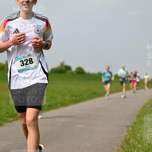 10.05.2026 - 8. Wedeler Halbmarathon Dr. Thomas Lammeyer http://msf.ph/oto/9706356 10.05.2026 11:57:47 Laufen 328 meine-sportfotos.de