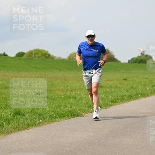 10.05.2026 - 8. Wedeler Halbmarathon Dr. Thomas Lammeyer http://msf.ph/oto/9706369 10.05.2026 11:57:48 Laufen 683 meine-sportfotos.de