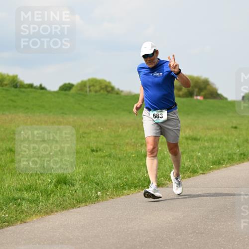 10.05.2026 - 8. Wedeler Halbmarathon Dr. Thomas Lammeyer http://msf.ph/oto/9706376 10.05.2026 11:57:48 Laufen 683 meine-sportfotos.de
