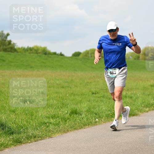10.05.2026 - 8. Wedeler Halbmarathon Dr. Thomas Lammeyer http://msf.ph/oto/9706385 10.05.2026 11:57:49 Laufen 683 meine-sportfotos.de