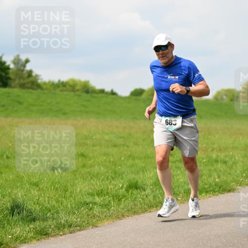 10.05.2026 - 8. Wedeler Halbmarathon Dr. Thomas Lammeyer http://msf.ph/oto/9706388 10.05.2026 11:57:49 Laufen 683 meine-sportfotos.de