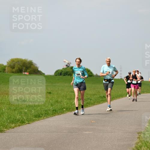 10.05.2026 - 8. Wedeler Halbmarathon Dr. Thomas Lammeyer http://msf.ph/oto/9706403 10.05.2026 11:57:50 Laufen 398 meine-sportfotos.de
