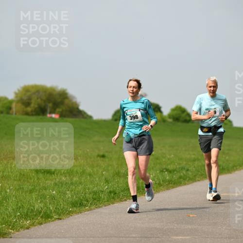 10.05.2026 - 8. Wedeler Halbmarathon Dr. Thomas Lammeyer http://msf.ph/oto/9706414 10.05.2026 11:57:51 Laufen 398 meine-sportfotos.de