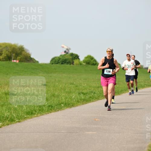 10.05.2026 - 8. Wedeler Halbmarathon Dr. Thomas Lammeyer http://msf.ph/oto/9706465 10.05.2026 11:57:55 Laufen 726, 622 meine-sportfotos.de