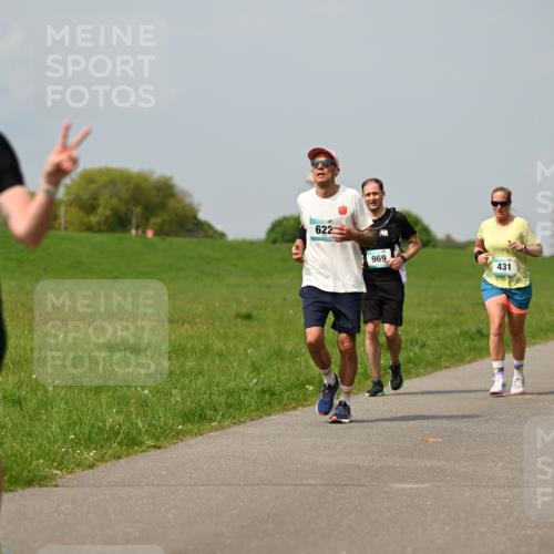 10.05.2026 - 8. Wedeler Halbmarathon Dr. Thomas Lammeyer http://msf.ph/oto/9706524 10.05.2026 11:58:01 Laufen 622, 969, 431 meine-sportfotos.de