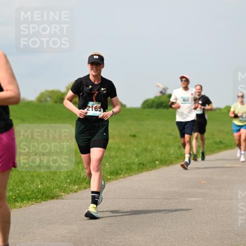 10.05.2026 - 8. Wedeler Halbmarathon Dr. Thomas Lammeyer http://msf.ph/oto/9706526 10.05.2026 11:58:00 Laufen 2165, 726 meine-sportfotos.de