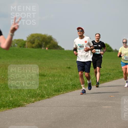 10.05.2026 - 8. Wedeler Halbmarathon Dr. Thomas Lammeyer http://msf.ph/oto/9706534 10.05.2026 11:58:01 Laufen 2165, 622, 969, 431 meine-sportfotos.de