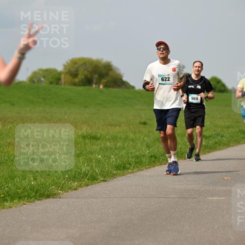 10.05.2026 - 8. Wedeler Halbmarathon Dr. Thomas Lammeyer http://msf.ph/oto/9706537 10.05.2026 11:58:02 Laufen 2765, 622, 969, 431 meine-sportfotos.de