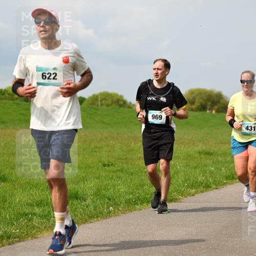 10.05.2026 - 8. Wedeler Halbmarathon Dr. Thomas Lammeyer http://msf.ph/oto/9706596 10.05.2026 11:58:05 Laufen 622, 969, 431 meine-sportfotos.de