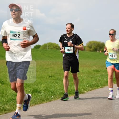 10.05.2026 - 8. Wedeler Halbmarathon Dr. Thomas Lammeyer http://msf.ph/oto/9706601 10.05.2026 11:58:05 Laufen 622, 969, 431 meine-sportfotos.de